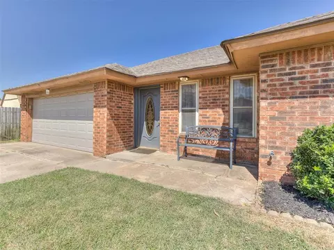 805 Mabel C Fry Blvd, Yukon, OK 73099