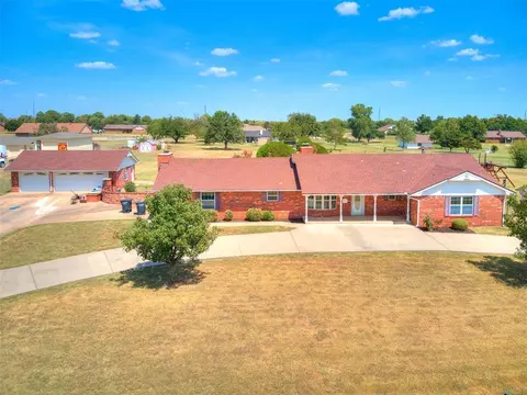 1809 SW 30th St, Moore, OK 73160