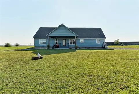 685 County Street 2888, Tuttle, OK 73089