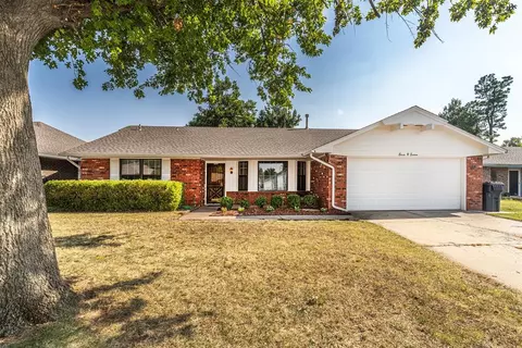 11016 Coachman Rd, Yukon, OK 73099