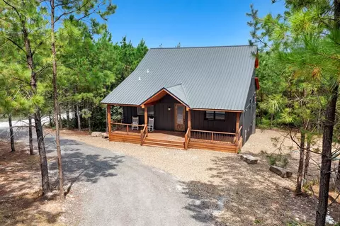 68 S Spruce Trl, Broken Bow, OK 74728