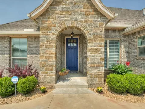 8405 NW 160th Ct, Edmond, OK 73013