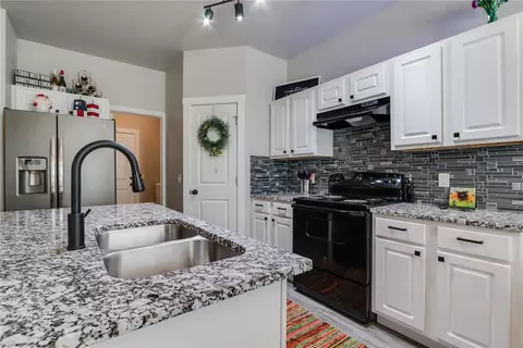 29285 Spur Circle Cir, Mcloud, OK 74851 photo 12