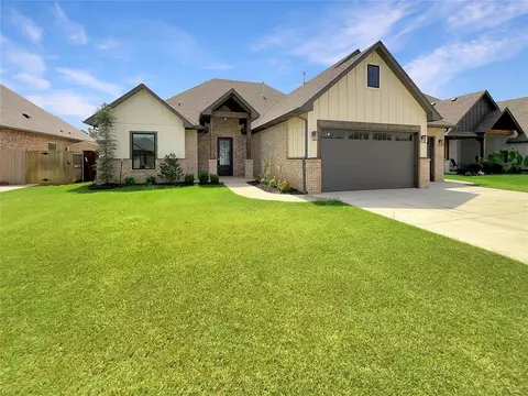 12004 SW 50th St, Mustang, OK 73064