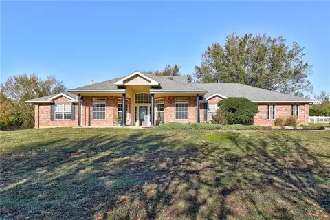 3000 Black Locust Pl, Norman, OK 73071