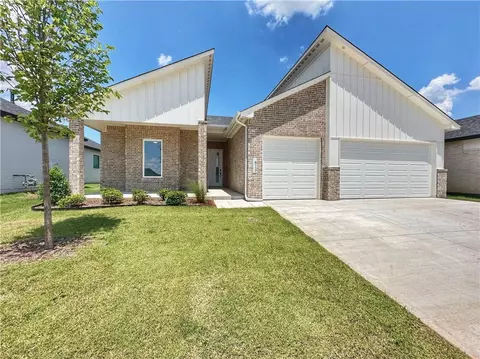 8117 NW 152nd Ter, Edmond, OK 73013