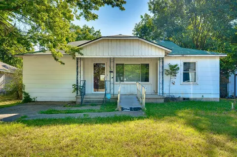1026 S Cherry St, Ada, OK 74820