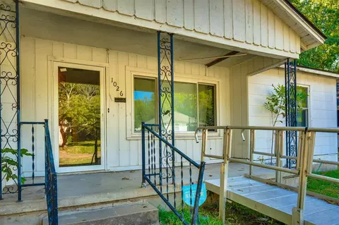 1026 S Cherry St, Ada, OK 74820 photo 3