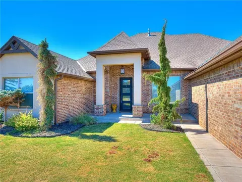 1201 Riata Rd, Tuttle, OK 73089 photo 2