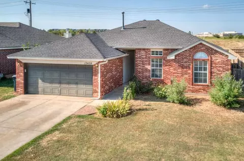 12409 NW 4th St, Yukon, OK 73099