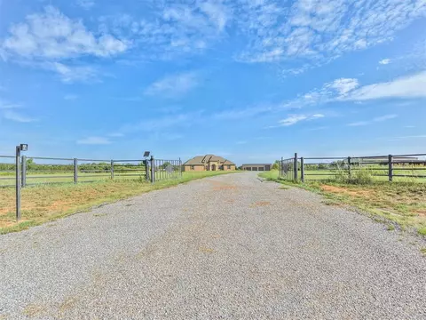 1210 Cr 1530, Rush Springs, OK 73082