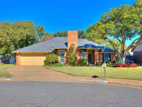 1105 Columbia Ct, Edmond, OK 73003