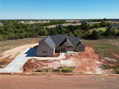 9751 Blue Bonnet Blvd, Edmond, OK 73025