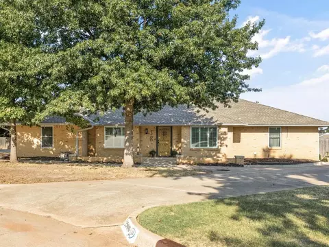 2900 Leaning Elm Ct, Oklahoma City, OK 73120