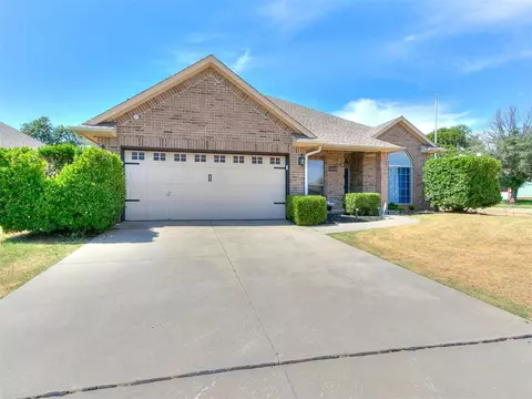 12401 Village Ln, Oklahoma City, OK 73170