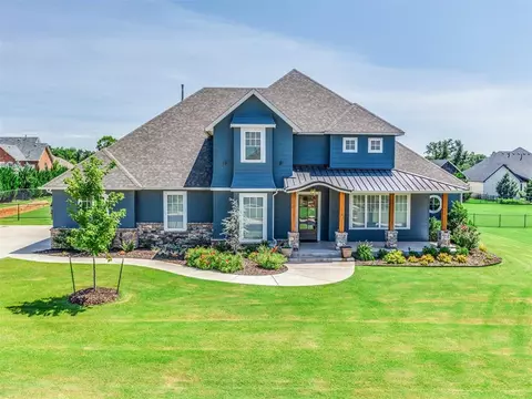 2090 Roveto Ct, Edmond, OK 73034