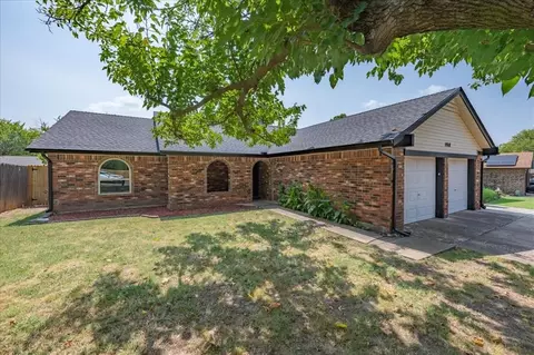 1918 Ridgewood Dr, Norman, OK 73071
