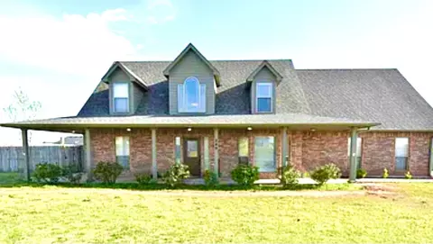 249 NE Sunset Dr, Elgin, OK 73538 photo 1