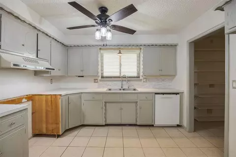516 Fox Ave, Moore, OK 73160 photo 6