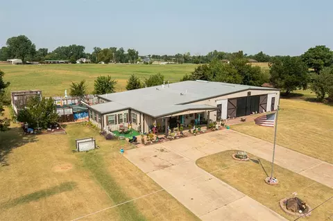 1305 Redbud Ln, Newcastle, OK 73065