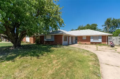 4825 Elmview Dr, Del City, OK 73115