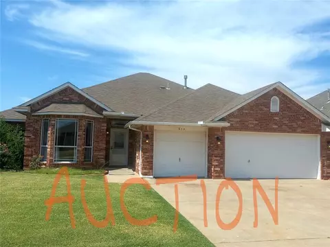 613 N Geronimo Way, Mustang, OK 73064