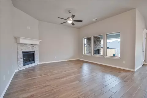9317 NW 88th St, Yukon, OK 73099