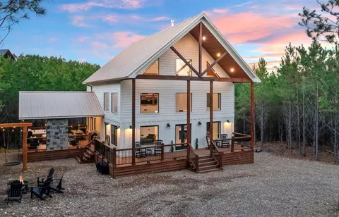 155 Hawthorn Trl, Broken Bow, OK 74728