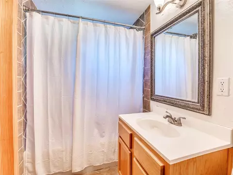 6716 E Waterloo Rd, Edmond, OK 73034 photo 23