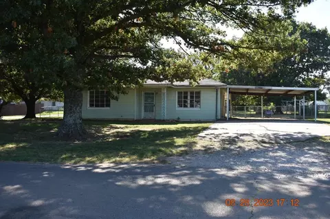1201 N Brunson Ave, Prague, OK 74864
