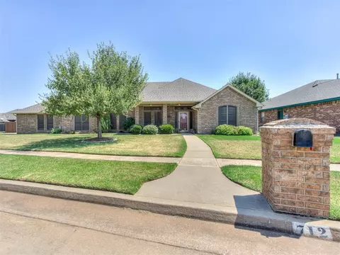712 N Geronimo Way, Mustang, OK 73064