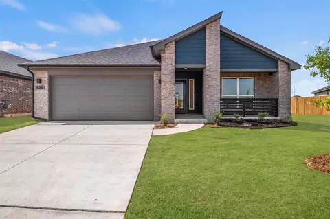 626 Ozark Ln, Norman, OK 73069