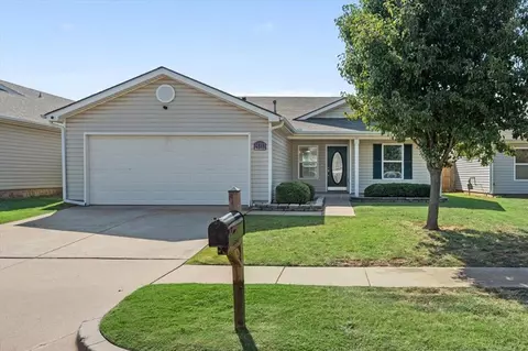 14713 Moon Daisy Dr, Edmond, OK 73013