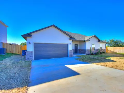 528 NW 175th St, Edmond, OK 73012