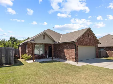 271 Timber Ln, Harrah, OK 73045 photo 2