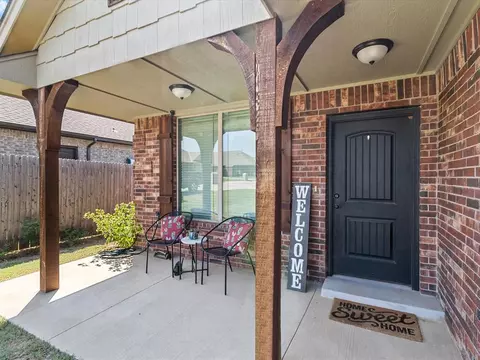 271 Timber Ln, Harrah, OK 73045 photo 3
