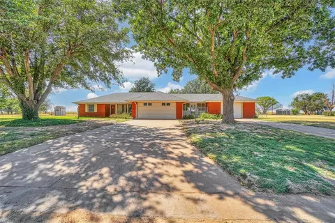 20425 E County Road 1567, Altus, OK 73521