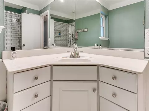 4005 N Riverside Dr, Bethany, OK 73008 photo 15