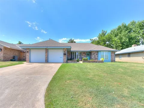 4005 N Riverside Dr, Bethany, OK 73008 photo 2