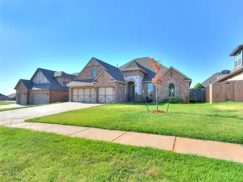 2304 E Thomas Ter, Mustang, OK 73064