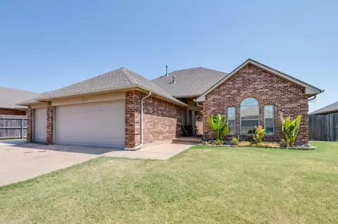 612 Garrison Ln, Yukon, OK 73099