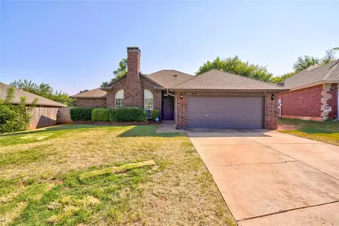 924 NW 171st Pl, Edmond, OK 73012