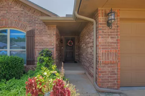 1504 Rangeline Rd, Norman, OK 73071 photo 2