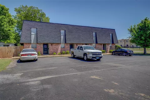 1217 Lakecrest Dr, Norman, OK 73071