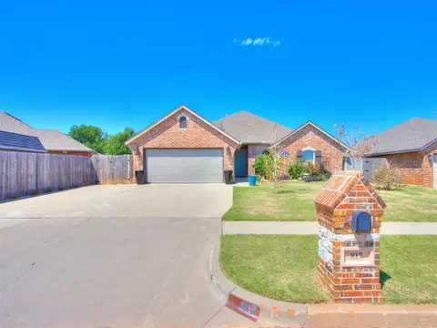 817 Blue Ridge Rd, Moore, OK 73160