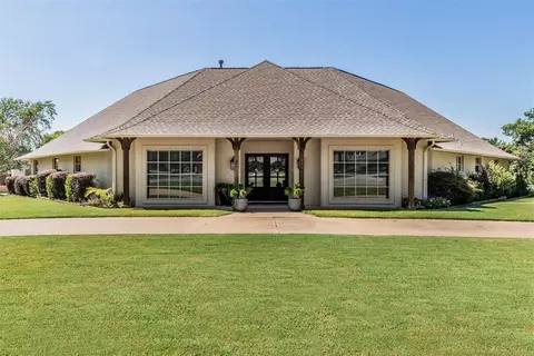 3200 Quail Creek Rd, Oklahoma City, OK 73120