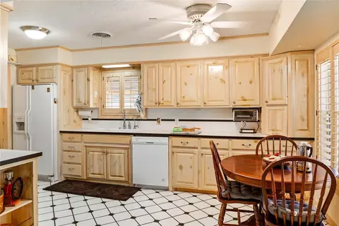 625 E Camelback Rd, Duncan, OK 73533 photo 11
