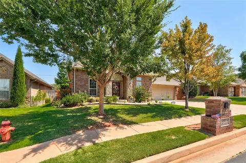 17212 Hardwood Pl, Edmond, OK 73012