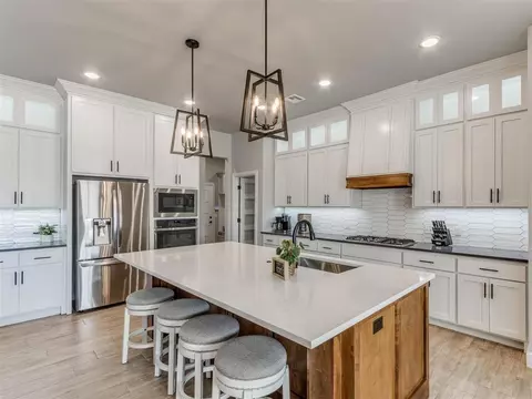 5709 Goldstone Ct, Mustang, OK 73064