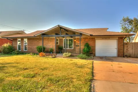 104 SW 5th St, Moore, OK 73160